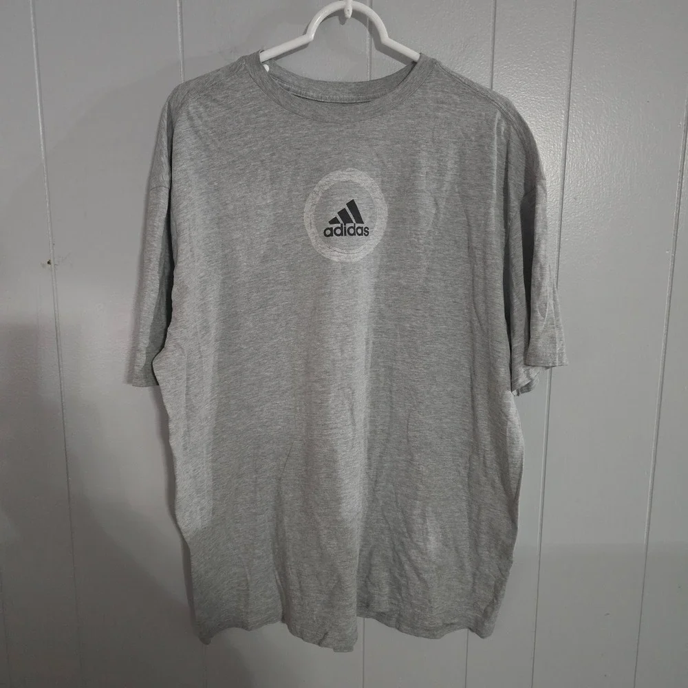 Adidas Graphic T-Shirt Mens XL Gray Short Sleeve Mountain Logo‎ Tee